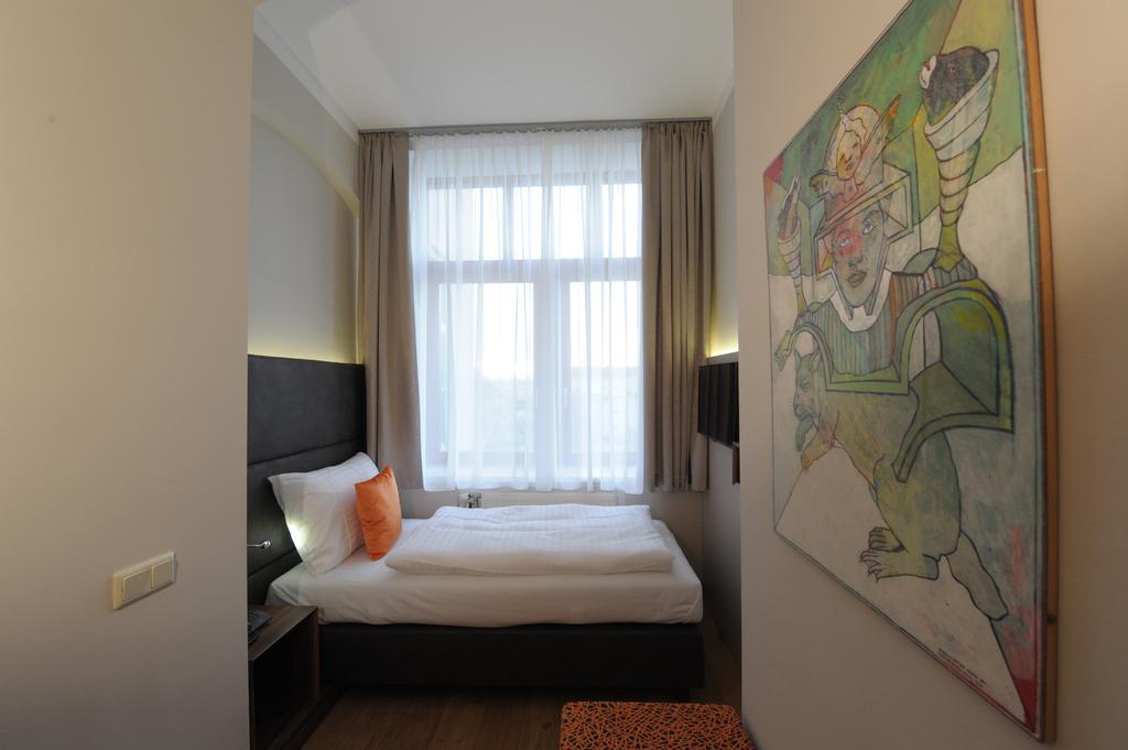 Eee Hotel Perg Номер фото