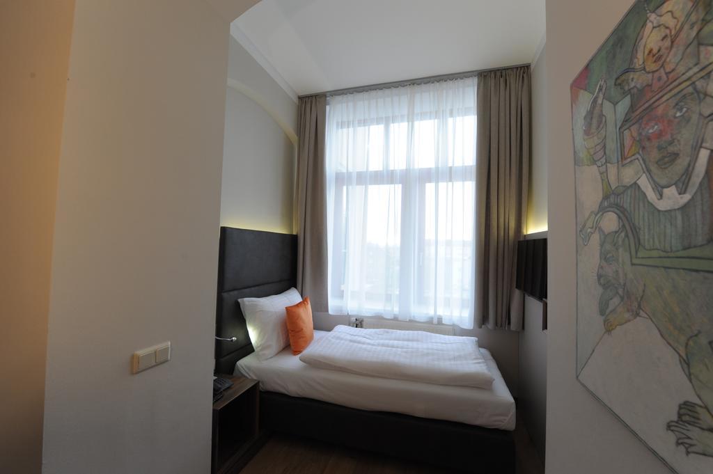 Eee Hotel Perg Номер фото