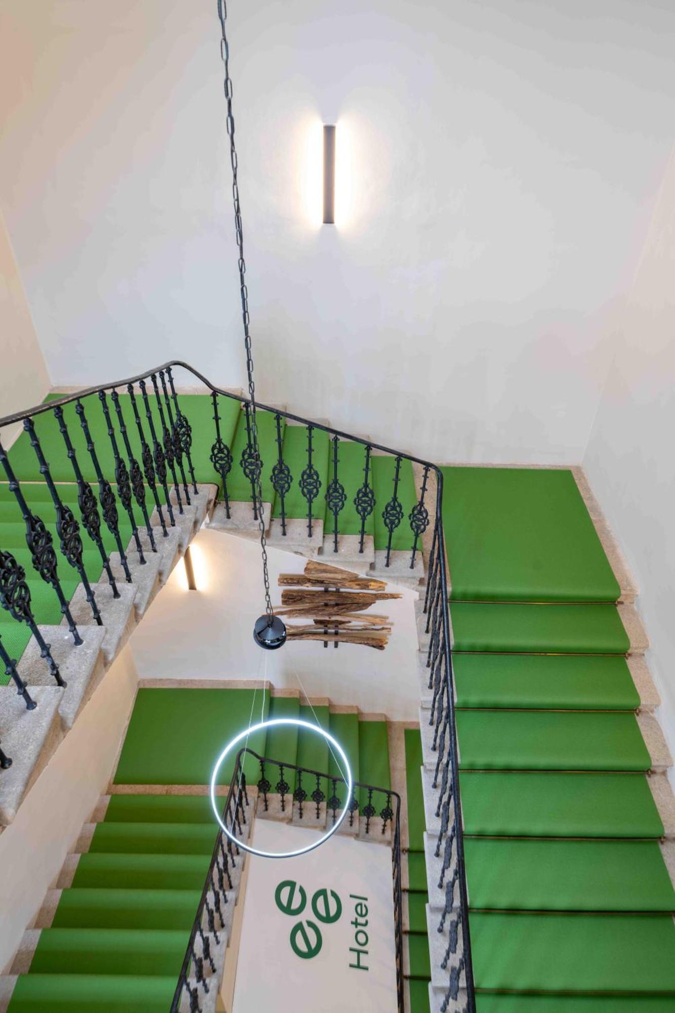 Eee Hotel Perg Екстер'єр фото